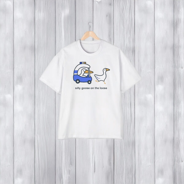 Eveoart Silly Goose On The Loose Graphic T-Shirt1